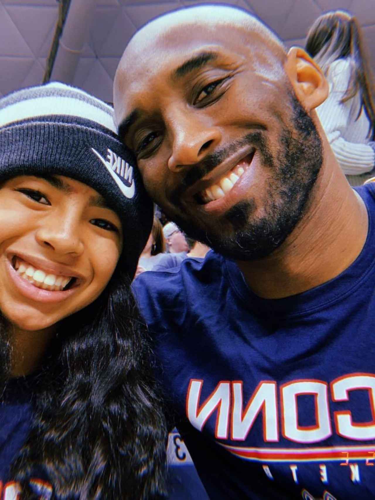 Padre e hija siempre acudían juntos a los partidos de baloncesto.
