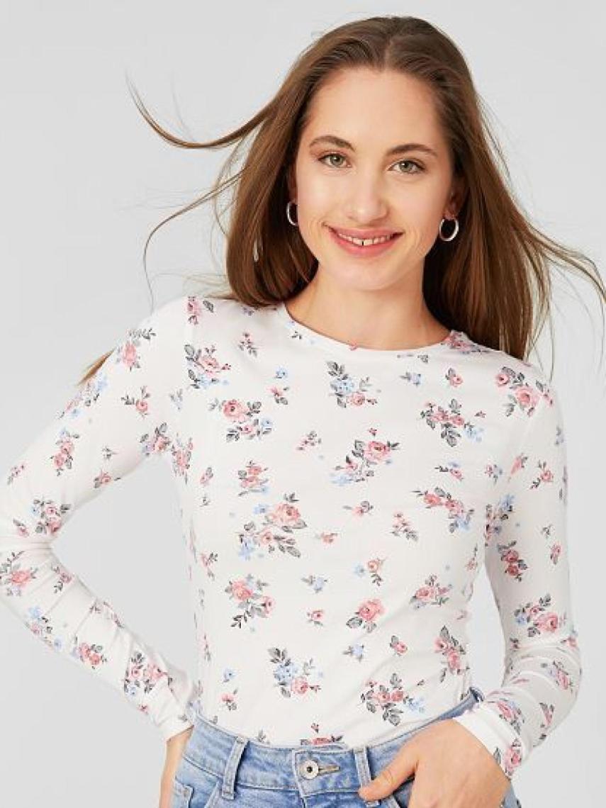 Una de las camisetas de la marca fabricada con algodón orgánico.