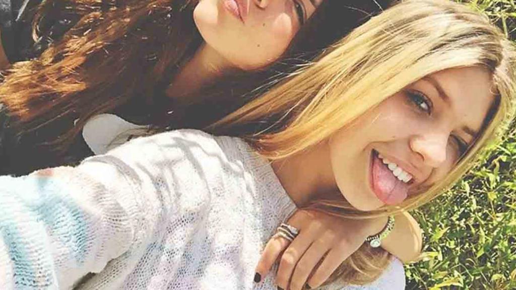 Laura y Anita Matamoros, en una imagen de Instagram.