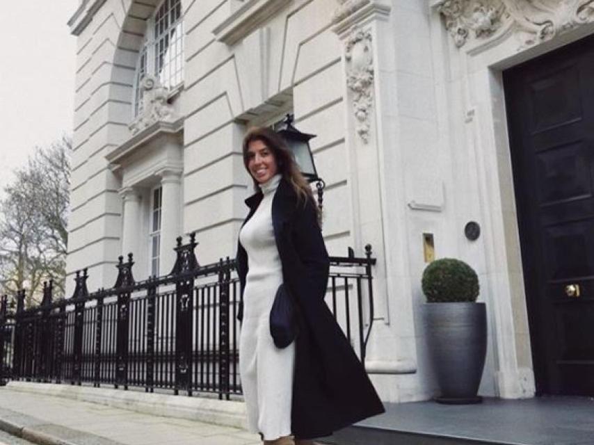 Karelys se puso en contacto con un fotógrafo inglés que conocía de Londres.