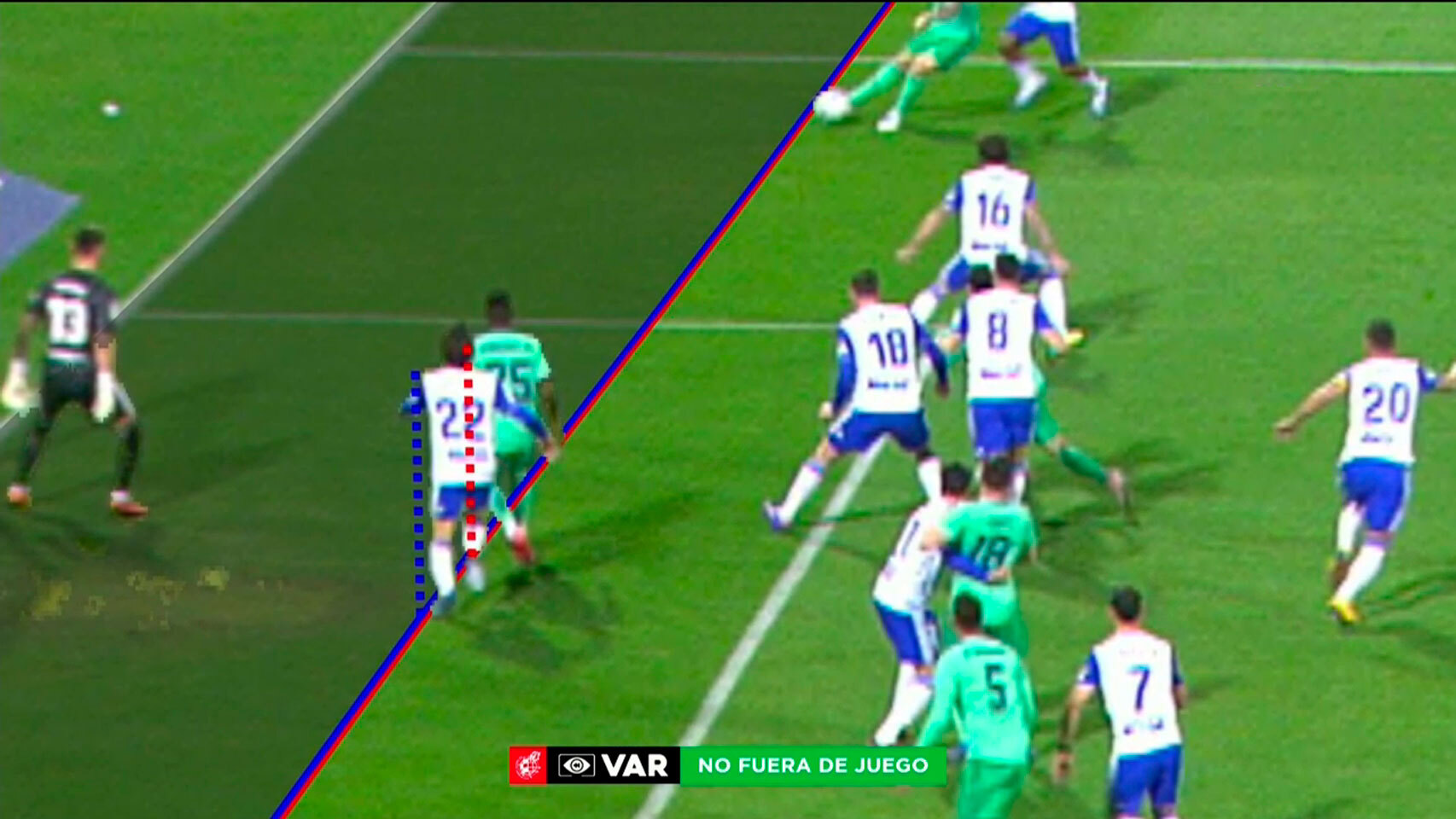Vinicius, en posición legal en el gol de Varane al Zaragoza