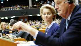 Ursula Von der Leyen y Michel Barnier, este miércoles durante el debate del 'brexit' en la Eurocámara