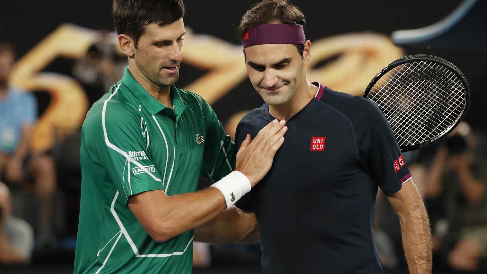 Djokovic y Federer durante las semifinales del Open de Australia 2020