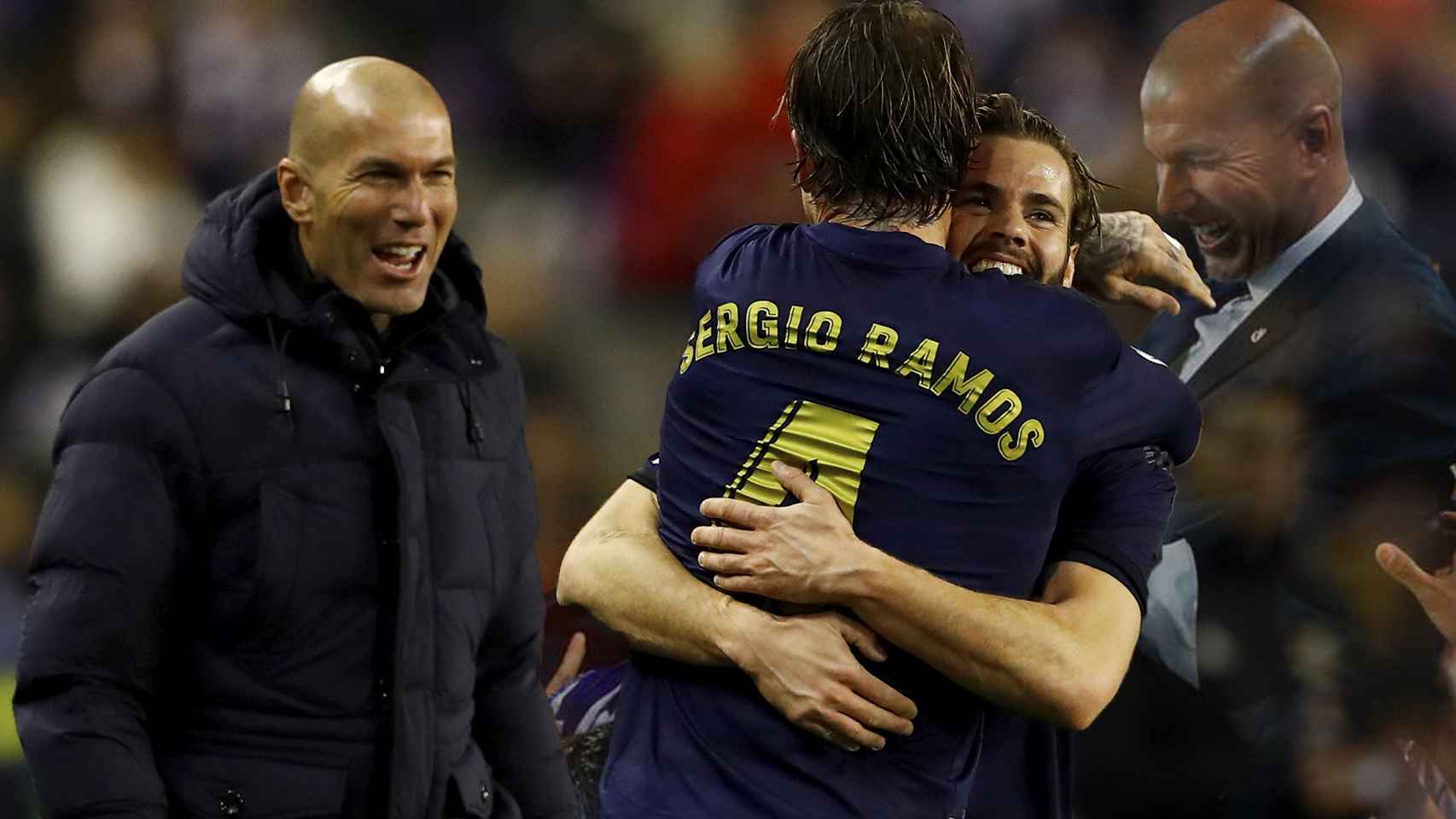 Zinedine Zidane, junto a Nacho y Sergio Ramos