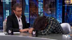 Momento en el que Jordi Évole sufre el principio de cataplexia en pleno directo (Antena 3)