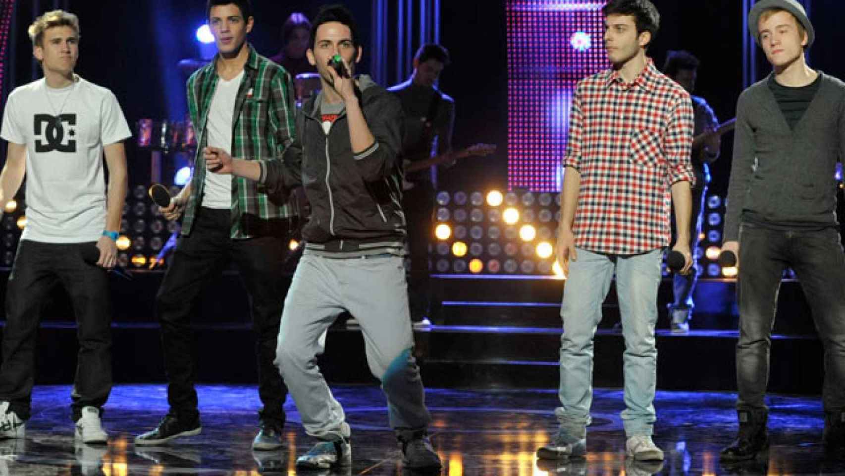 Blas Cantó participó en 'Destino Eurovisión 2011' como parte del grupo Auryn.