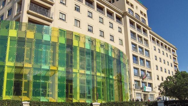 Pabellón A del Hospital Carlos Haya, Málaga. Tyk - Wikimedia Commons.