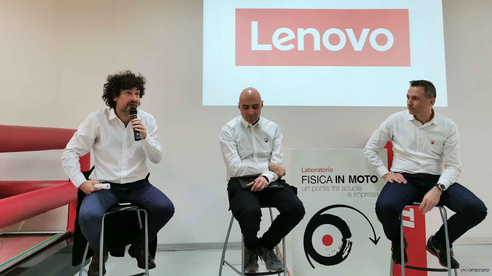 Paolo Ciabatti, Gabriele Conti y Konstantin Kostenarov, del equipo de Ducati.