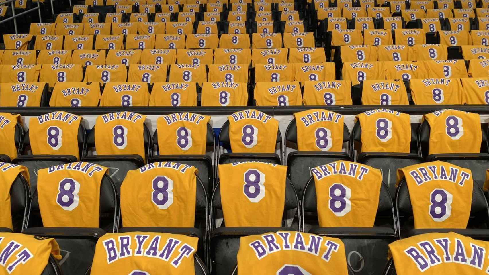 Homenaje de los Lakers a Kobe Bryant