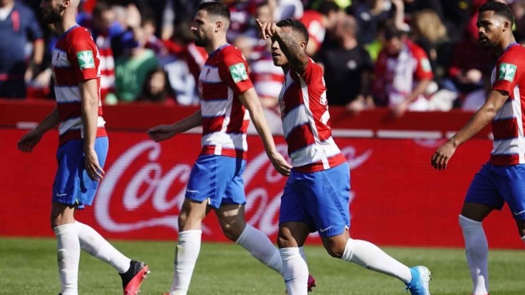 Darwin Machís celebra su primer gol en el Granada - Espanyol