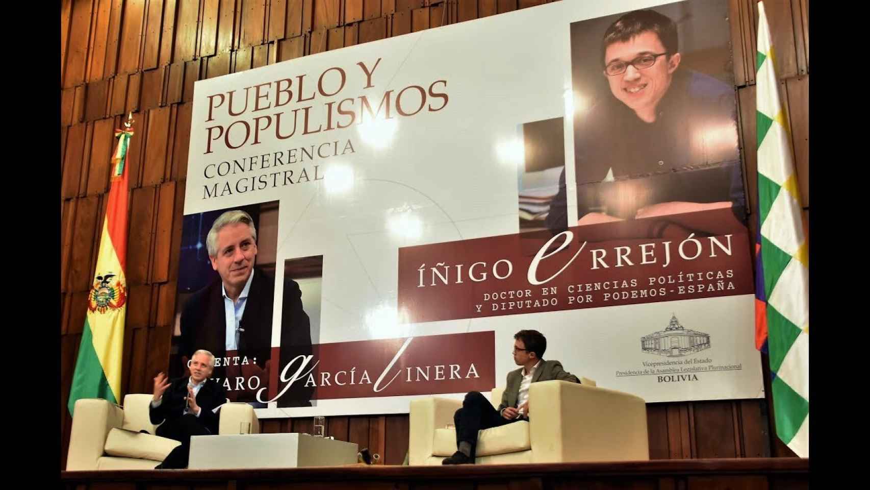 Álvaro García Linera e Íñigo Errejón, en una conferencia magistral en La Paz (Bolivia).
