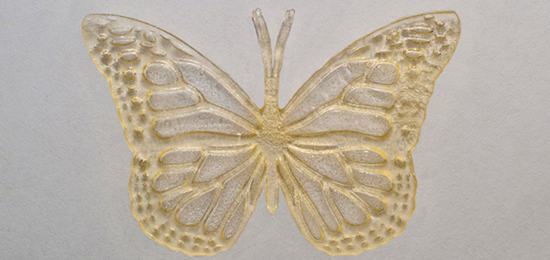 La mariposa fabricada con impresión 3D a partir de residuos de aceite. Foto: Universidad de Toronto