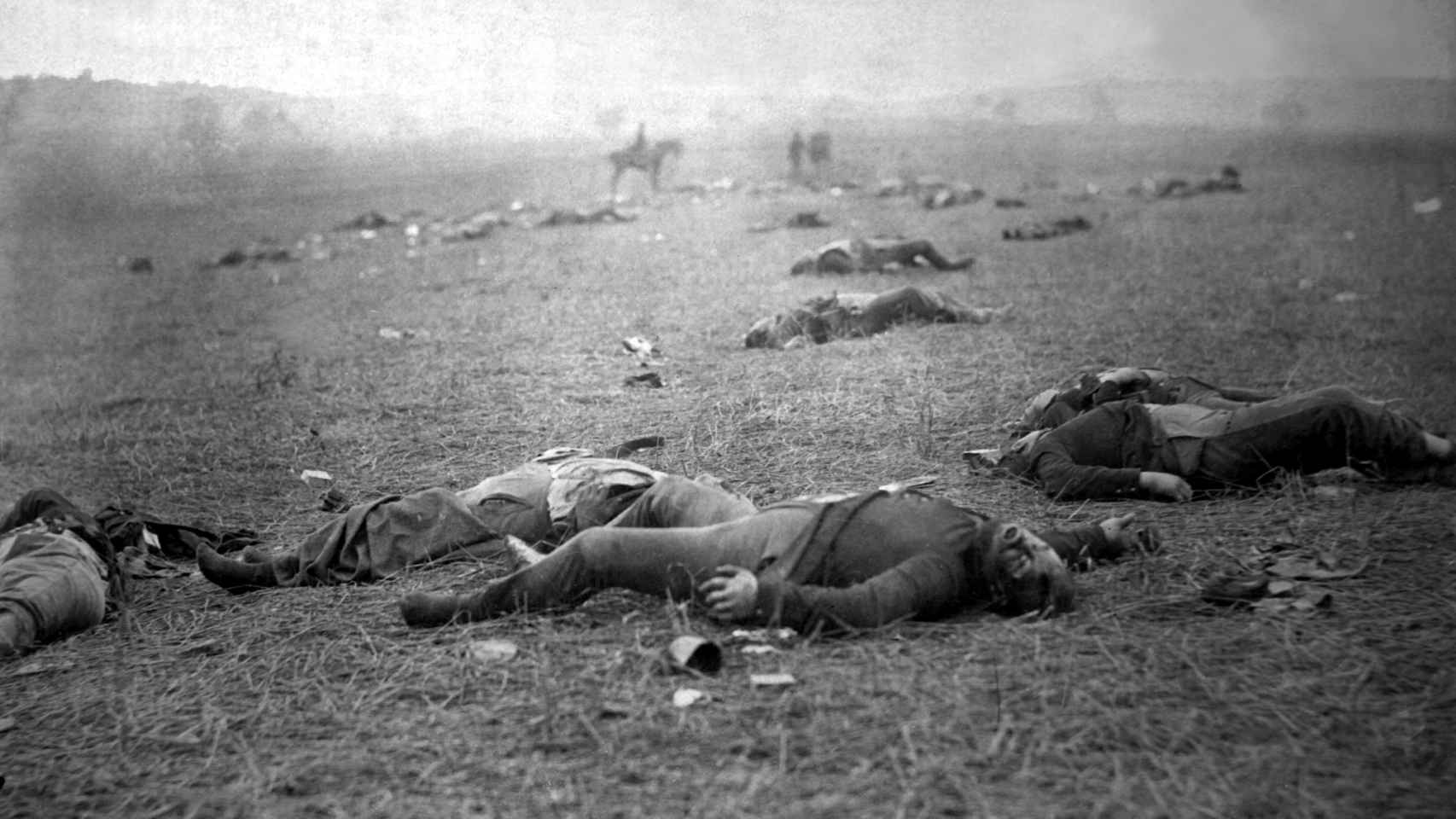 Soldados de la Unión muertos en el campo de batalla de Gettysburg.