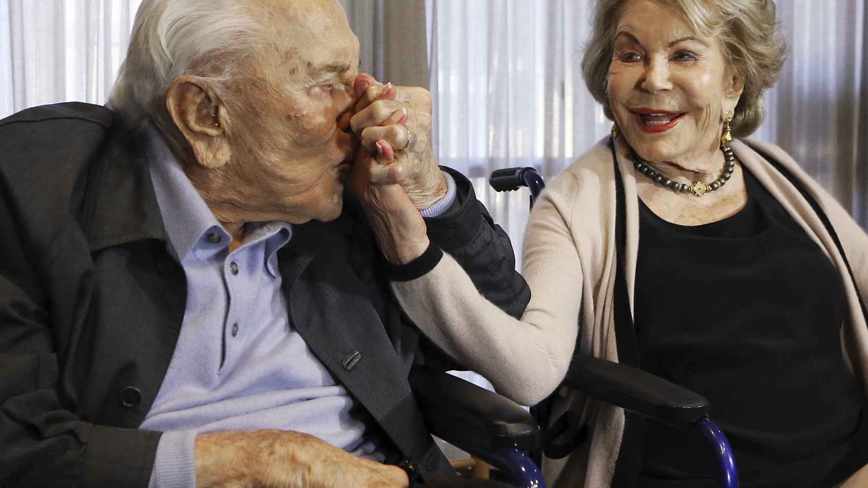 Kirk Douglas estuvo profundamente enamorado de Anne durante 70 años.