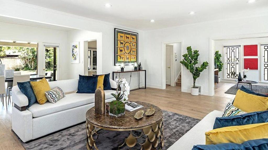 En la casa de Meghan Markle hay un gran protagonismo de la madera y del color blanco.