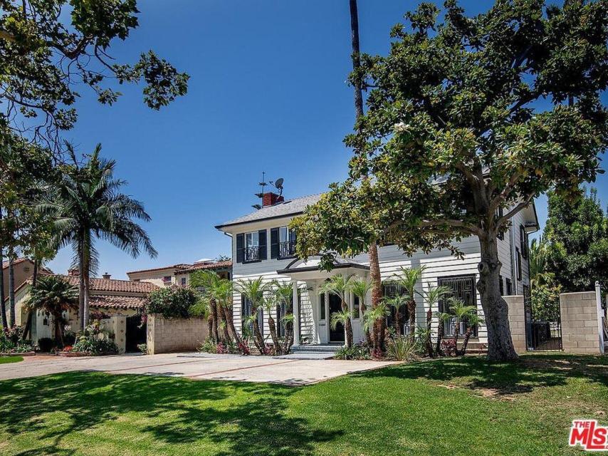 La casa se encuentra situada en uno de los mejores barrios de Los Ángeles.
