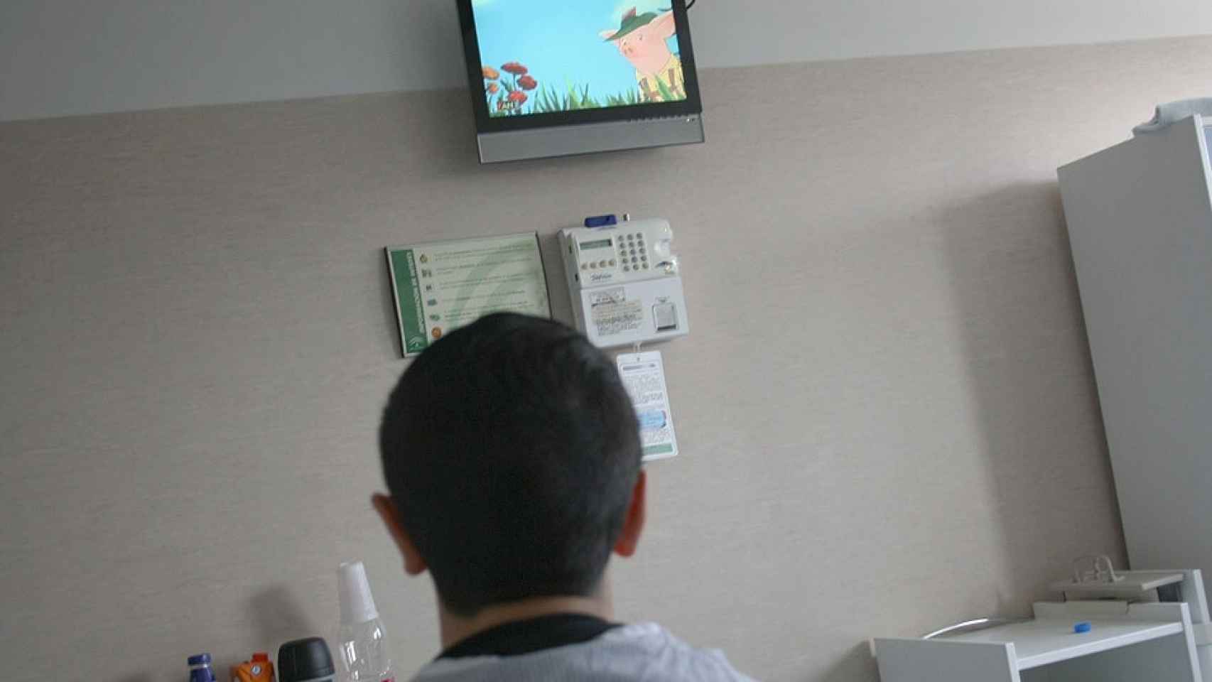 Un televisor de pago en un hospital público.