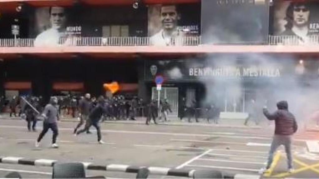 Batalla campal en Mestalla contra los Yomus, ultras locales