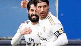 Sergio Ramos e Isco celebran el segundo gol del Real Madrid a Osasunna