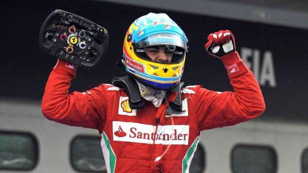 Fernando Alonso, celebrando una victoria con Ferrari