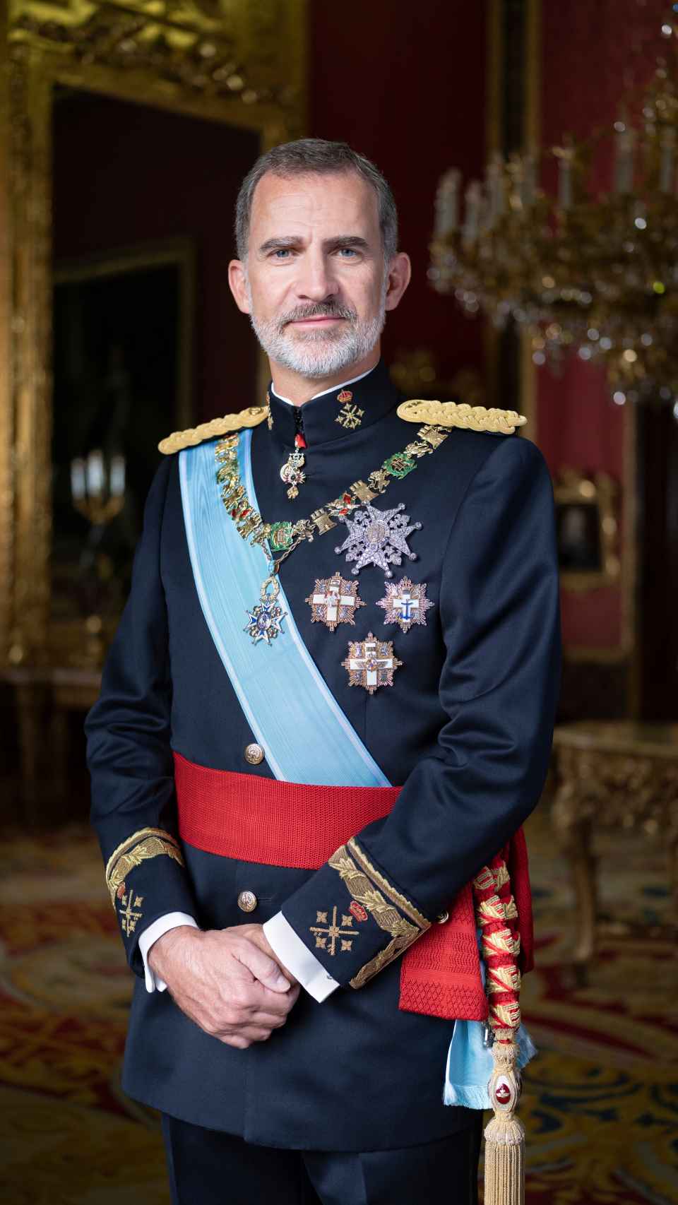 El rey Felipe VI luciendo el uniforme de etiqueta de capitán general del Ejército de Tierra.