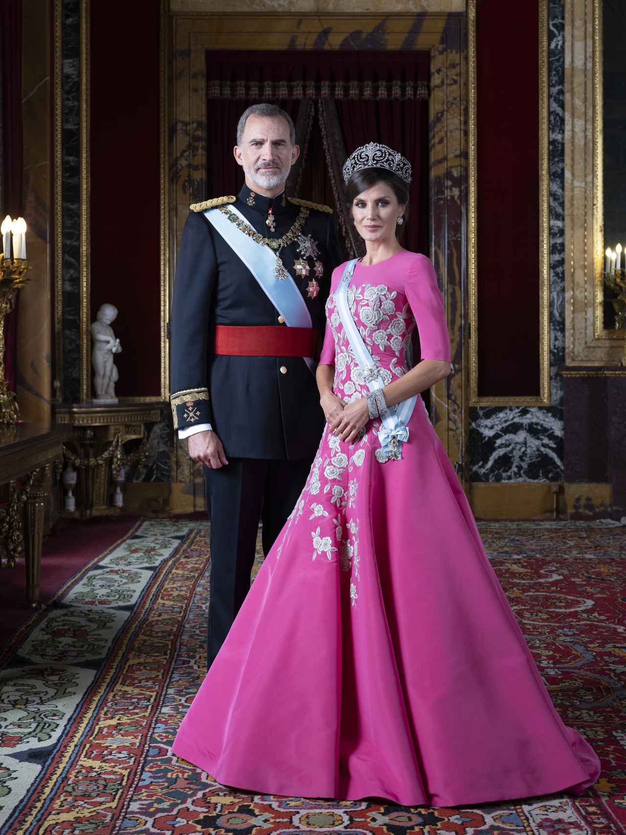 Felipe VI y Letizia, en un retrato oficial en el Palacio Real.