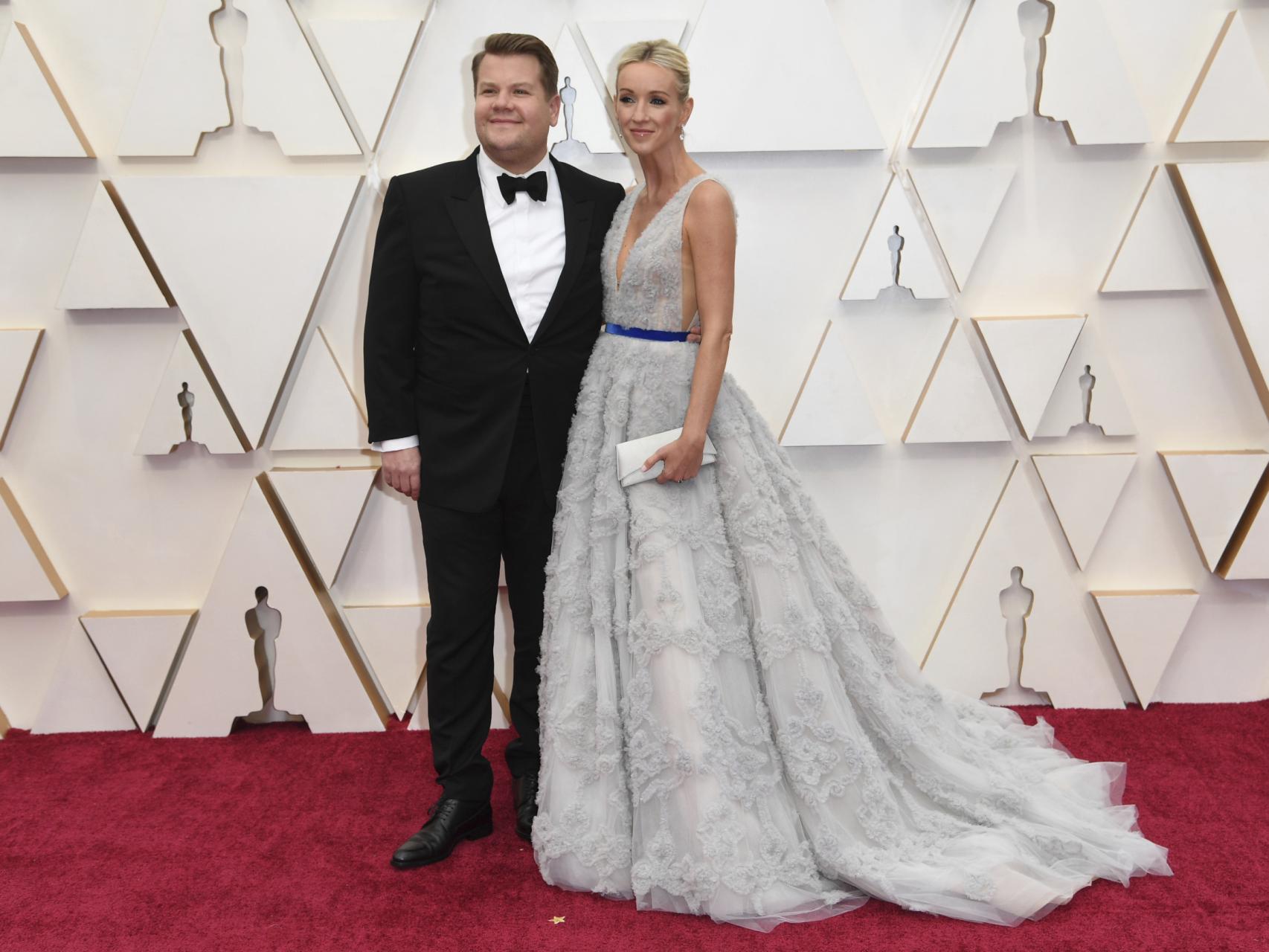 PREMIOS OSCAR 2020: Detalle del cuerpo del vestido plateado de