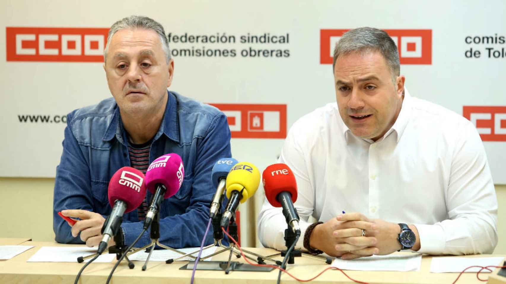 Federico Pérez y José Luis Cerro en la sede de CCOO en Toledo (Ó. HUERTAS)