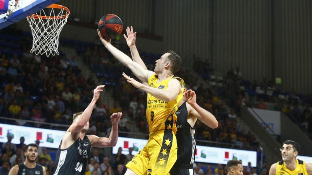 Marcelinho Huertas, con Iberostar Tenerife