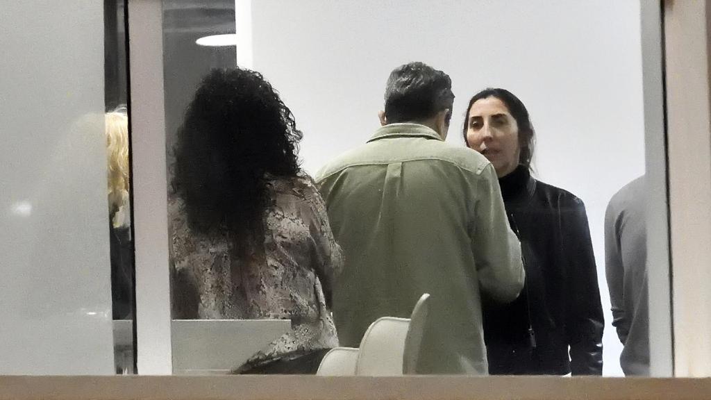 Paz Padilla, arropada por sus amigos.
