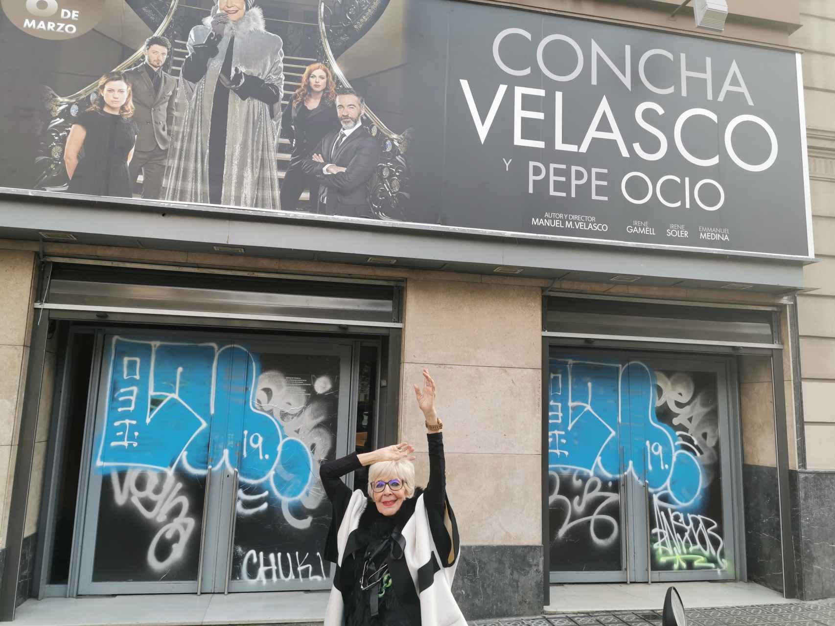 La veterana actriz posando para EL ESPAÑOL a las puertas del teatro Borràs de Barcelona.