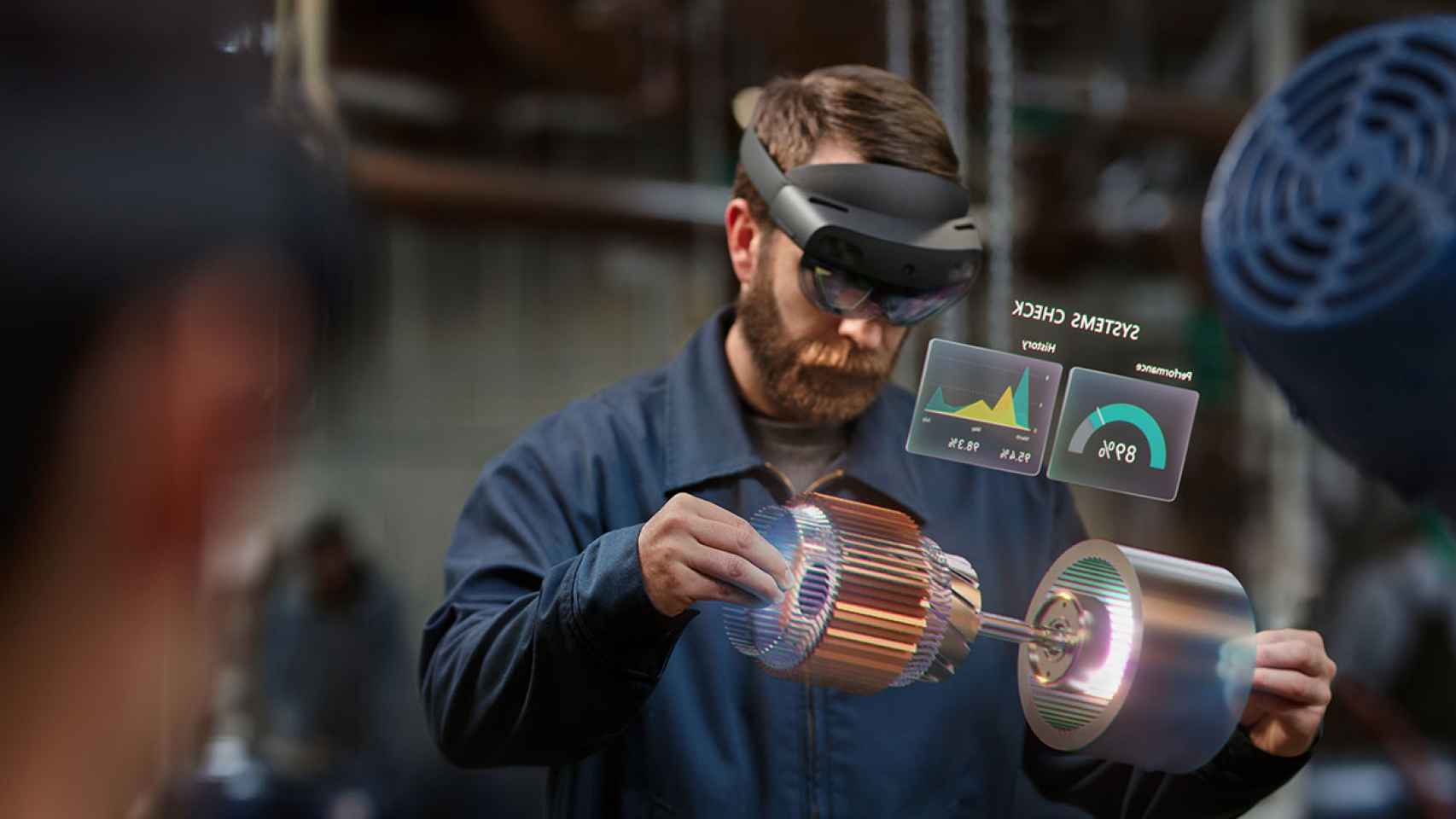 Un operario utiliza la realidad mixta de la mano de unas HoloLens de Microsoft.