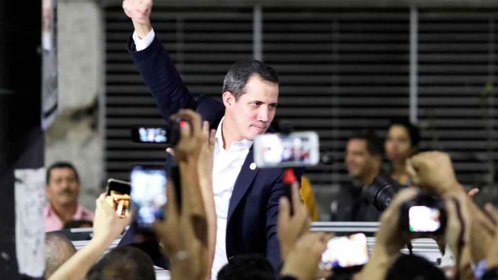 Guaidó en un acto con sus seguidores en Caracas