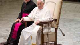 El Papa cierra cualquier opción de ordenar como sacerdotes a hombres casados