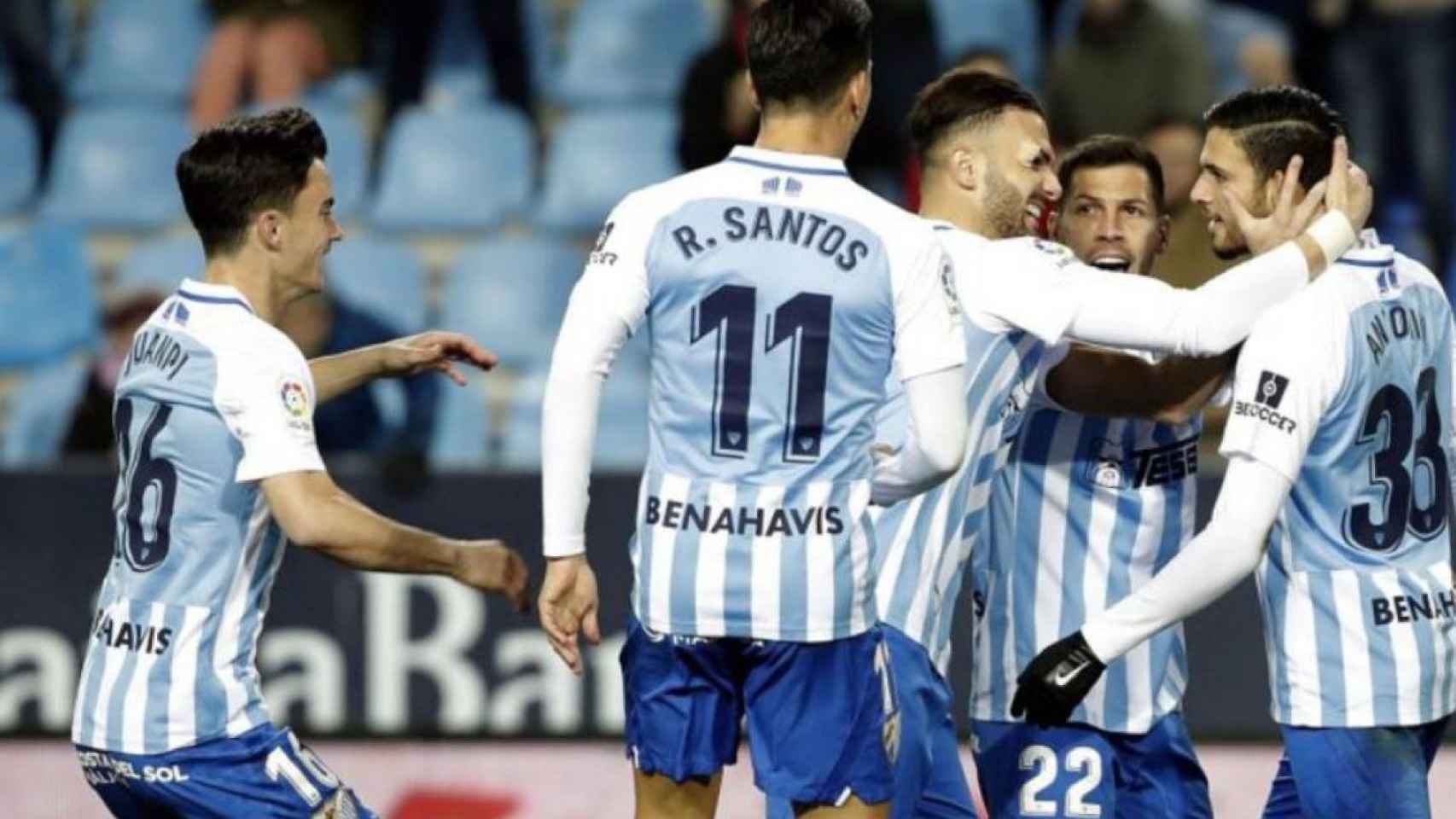 Los jugadores del Málaga celebran un gol esta temporada