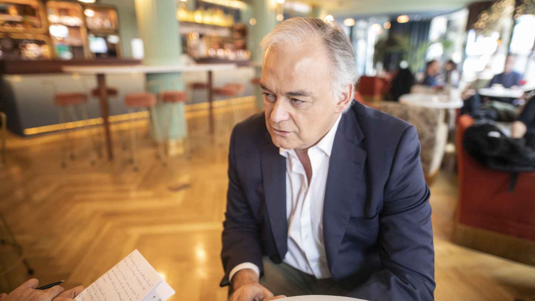 Esteban González Pons, en un momento de la entrevista en el lounge del Hotel de las Letras, en Madrid.
