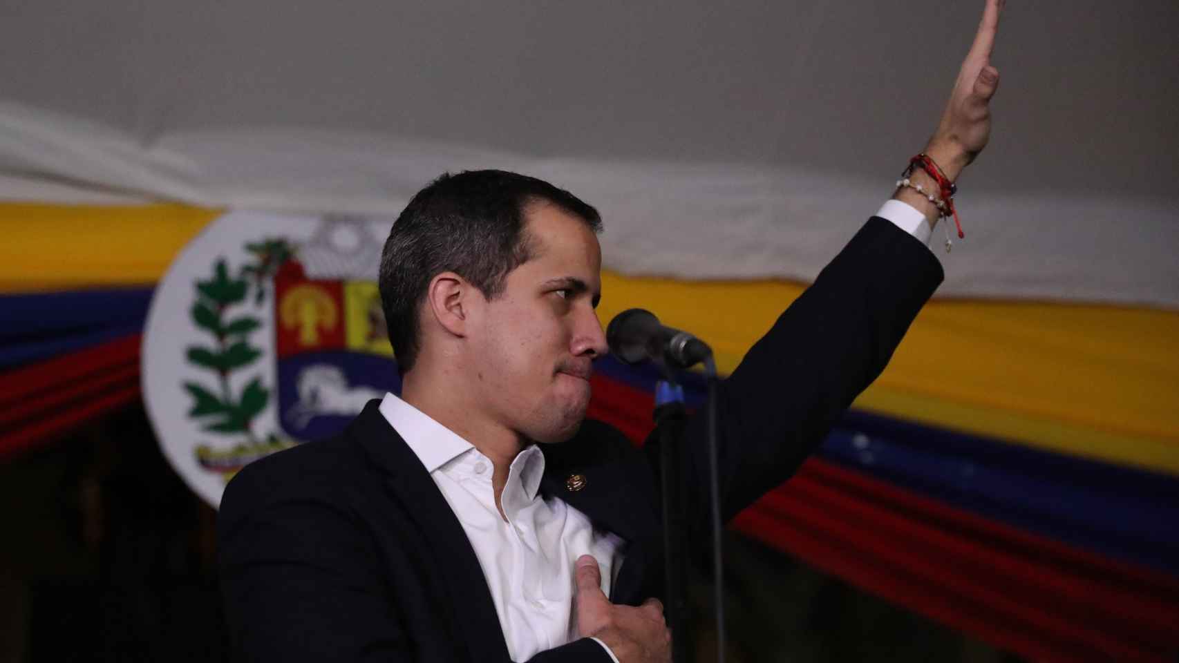 Guaidó en una sesión callejera de la Asamblea Nacional de Venezuela