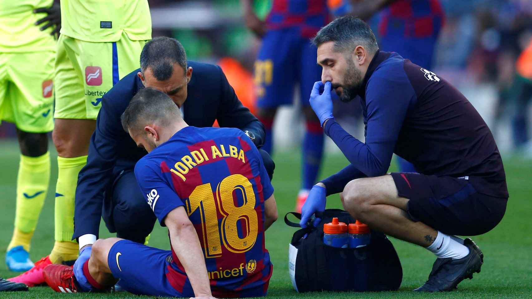 Jordi Alba, tras lesionarse