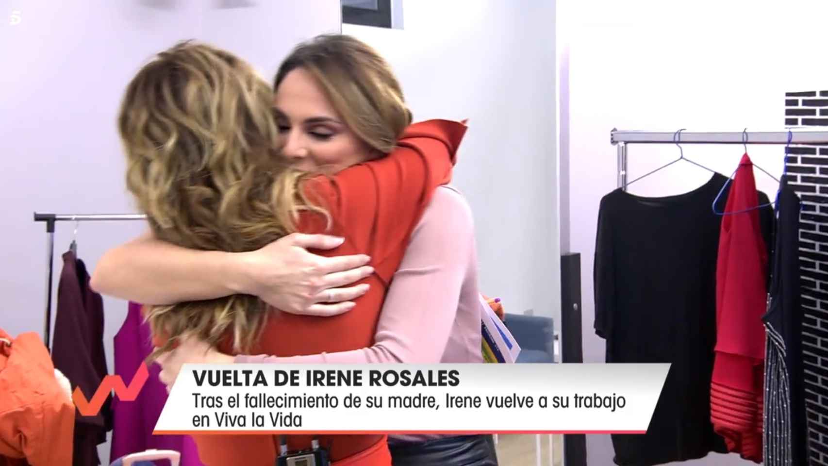 Emma García ha recibido a Irene con un emotivo abrazo.