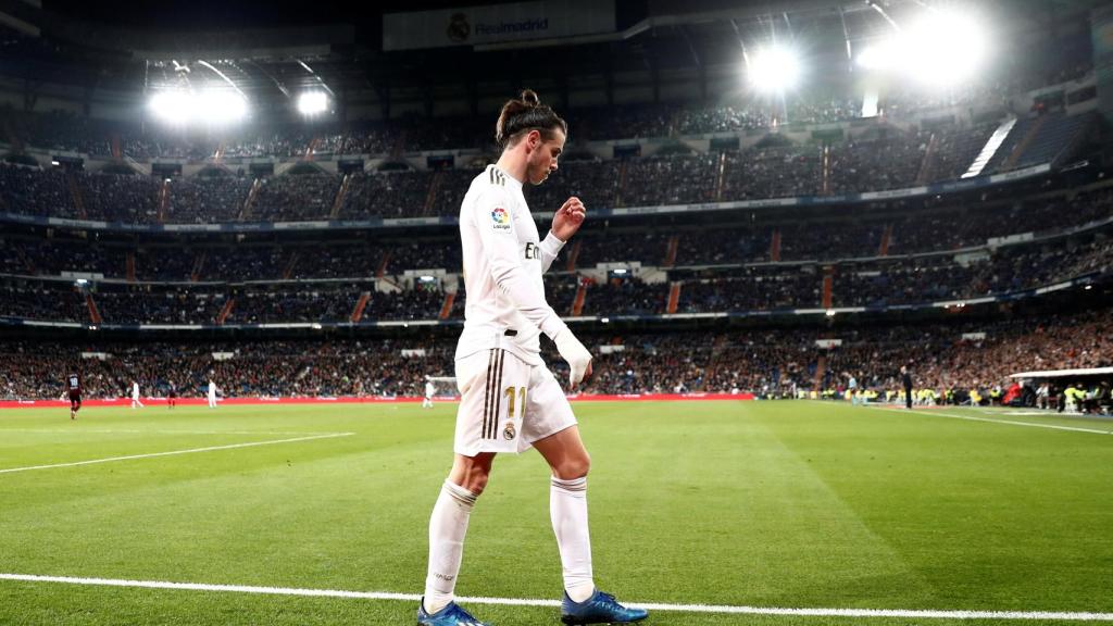 Gareth Bale sale por la banda tras ser sustituido frente al Celta de Vigo