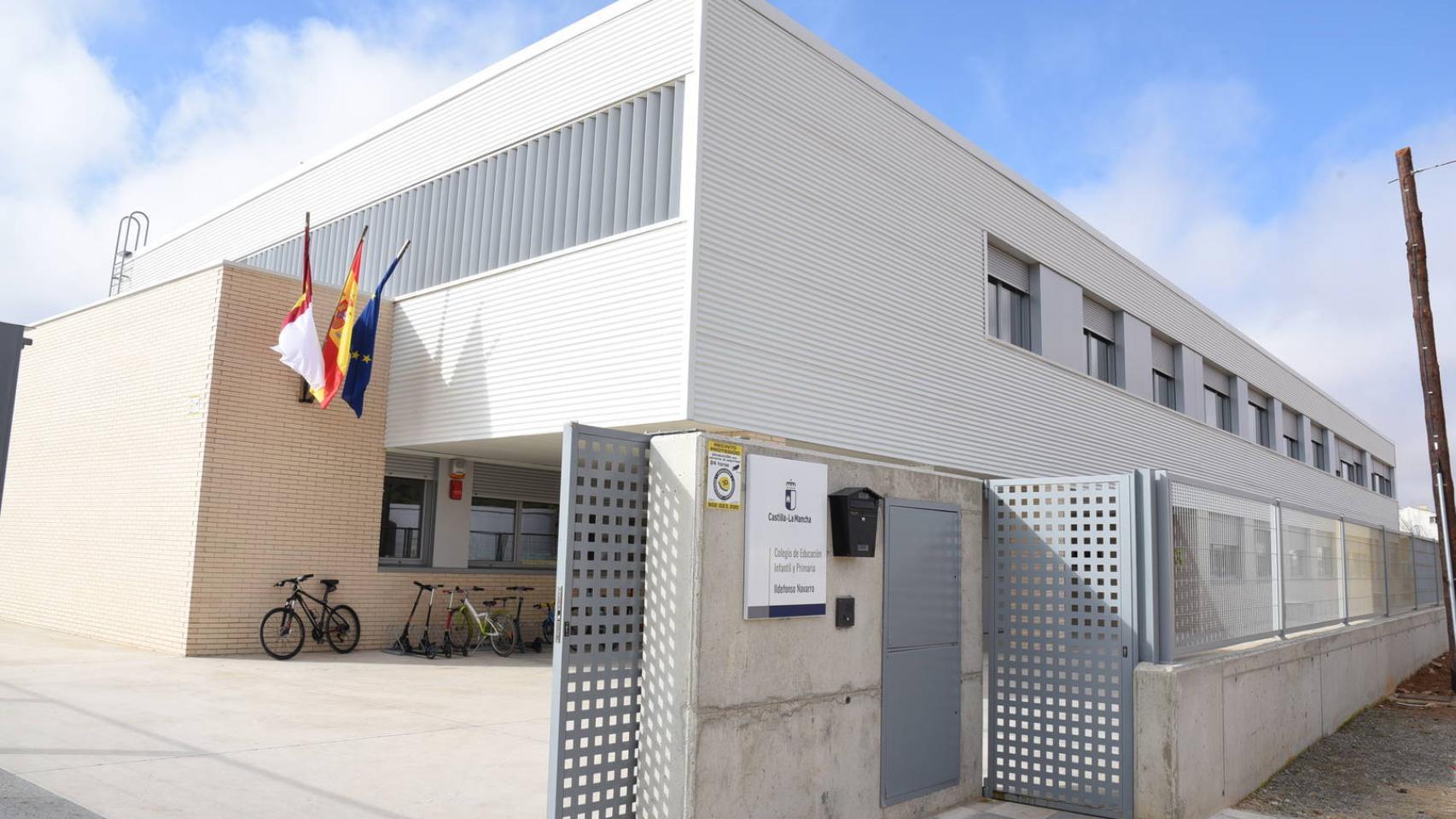 Page inaugura el colegio 'Ildefonso Navarro' en Villamalea (Albacete) 1