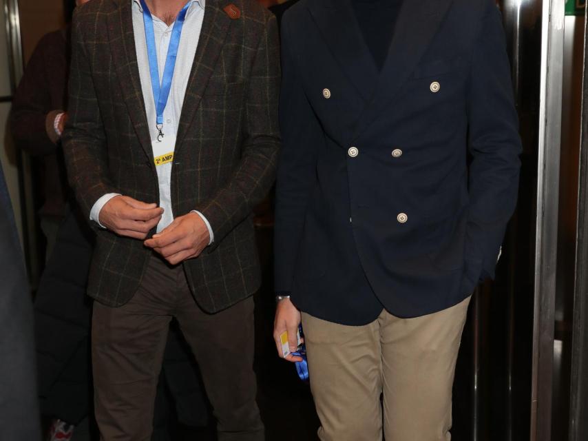 José Bono Jr. junto a su futuro marido Aitor Gómez.