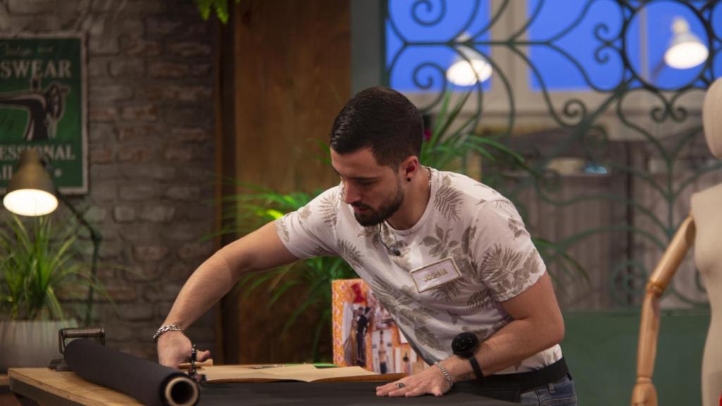 Joshua es autodidacta del diseño y antes del concurso quería ser guardia civil.