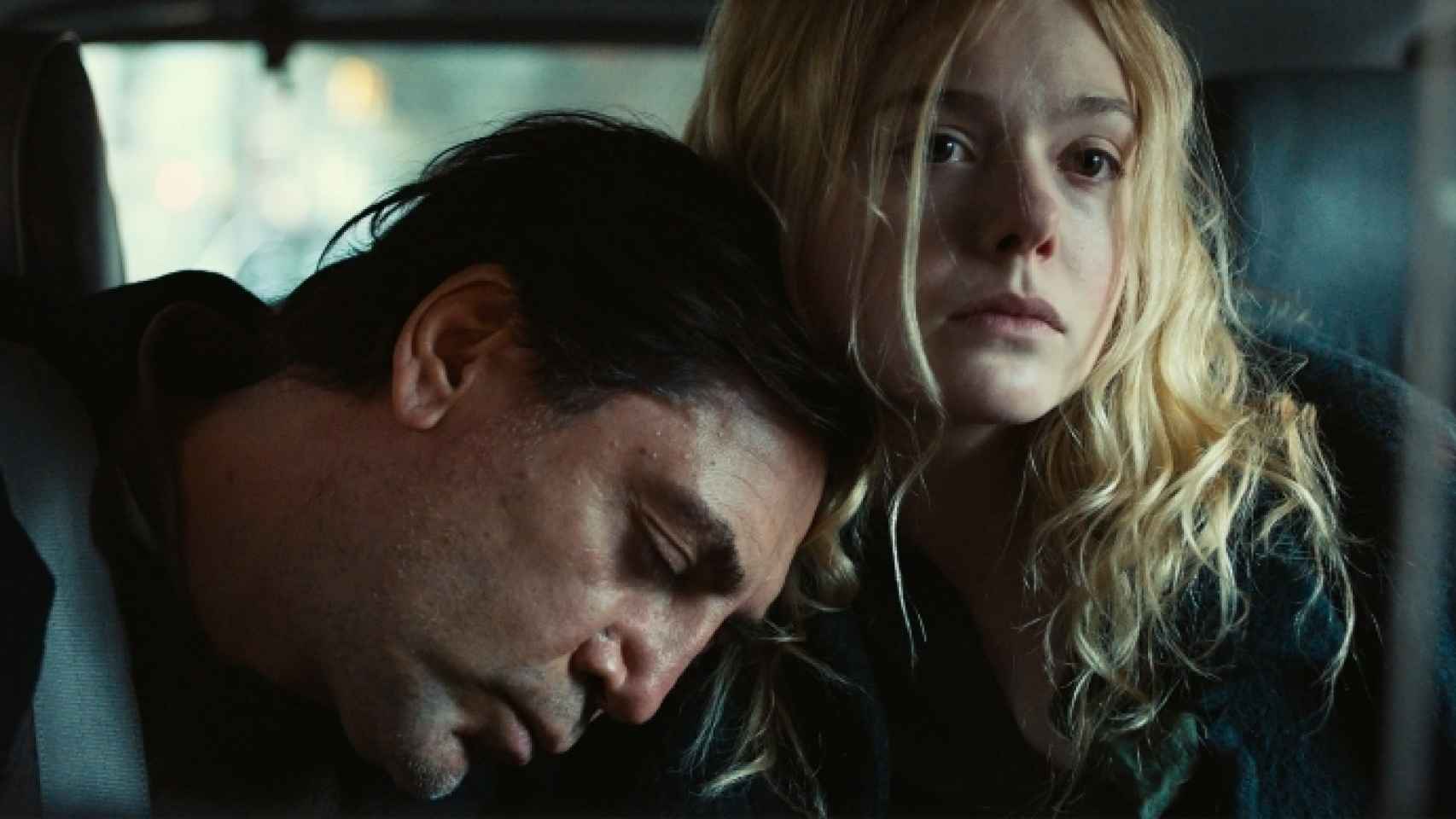 Javier Bardem y Elle Fanning en 'The Roads Not Taken', de Sally Potter