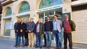 Los 14 alcaldes del Baix Penedès (Tarragona) fotografiados esta semana.