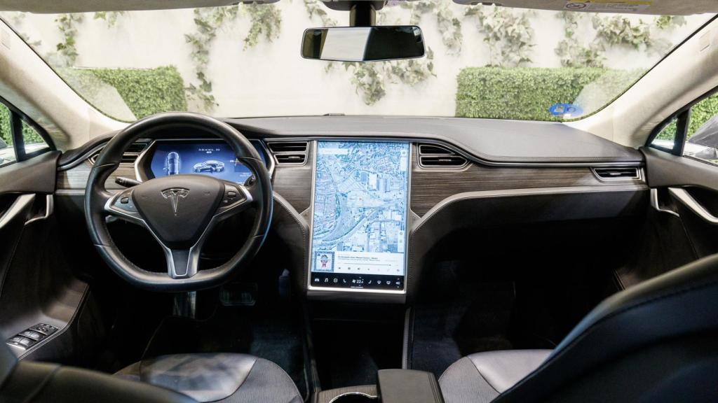 Interior del Tesla Model S, uno de los modelos afectados