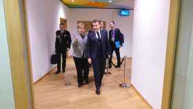 Angela Merkel y Emmanuel Macron han ejercido este viernes de mediadores