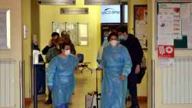 Trabajadores sanitarios en el hospital de Codogno (Italia).