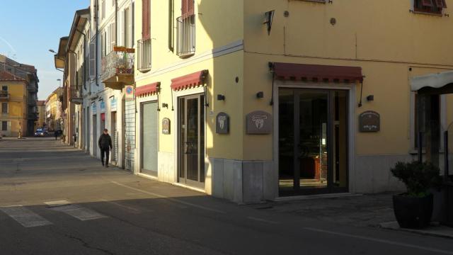 Una de las calles de Codogno, localidad afectada, donde se ha pedido a los vecinos permanecer en casa.