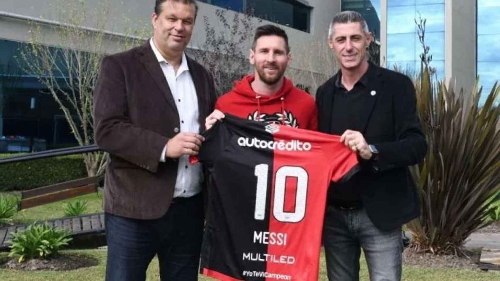 Leo Messi, con la camiseta de Newell's